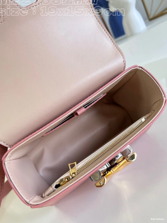 Cheap VUITTON TWIST PM LOUIS 0818